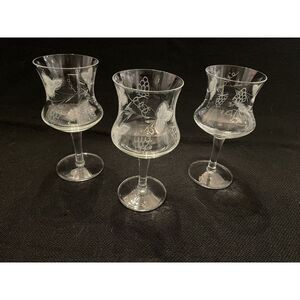 (3)‎ Vintage Cordial Glasses Beautifully Etched With Grapes and Leaves Fast Ship